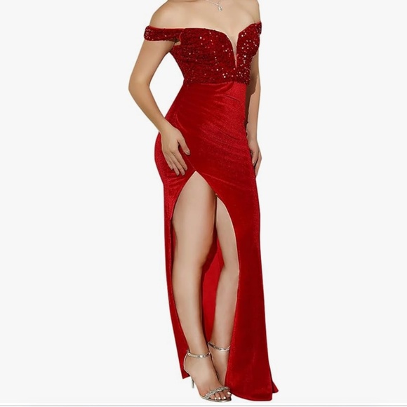 Womens Bright Red Velour Sequins Deep V-Neck Long Party Formal Gown- Sz-M - Picture 1 of 16